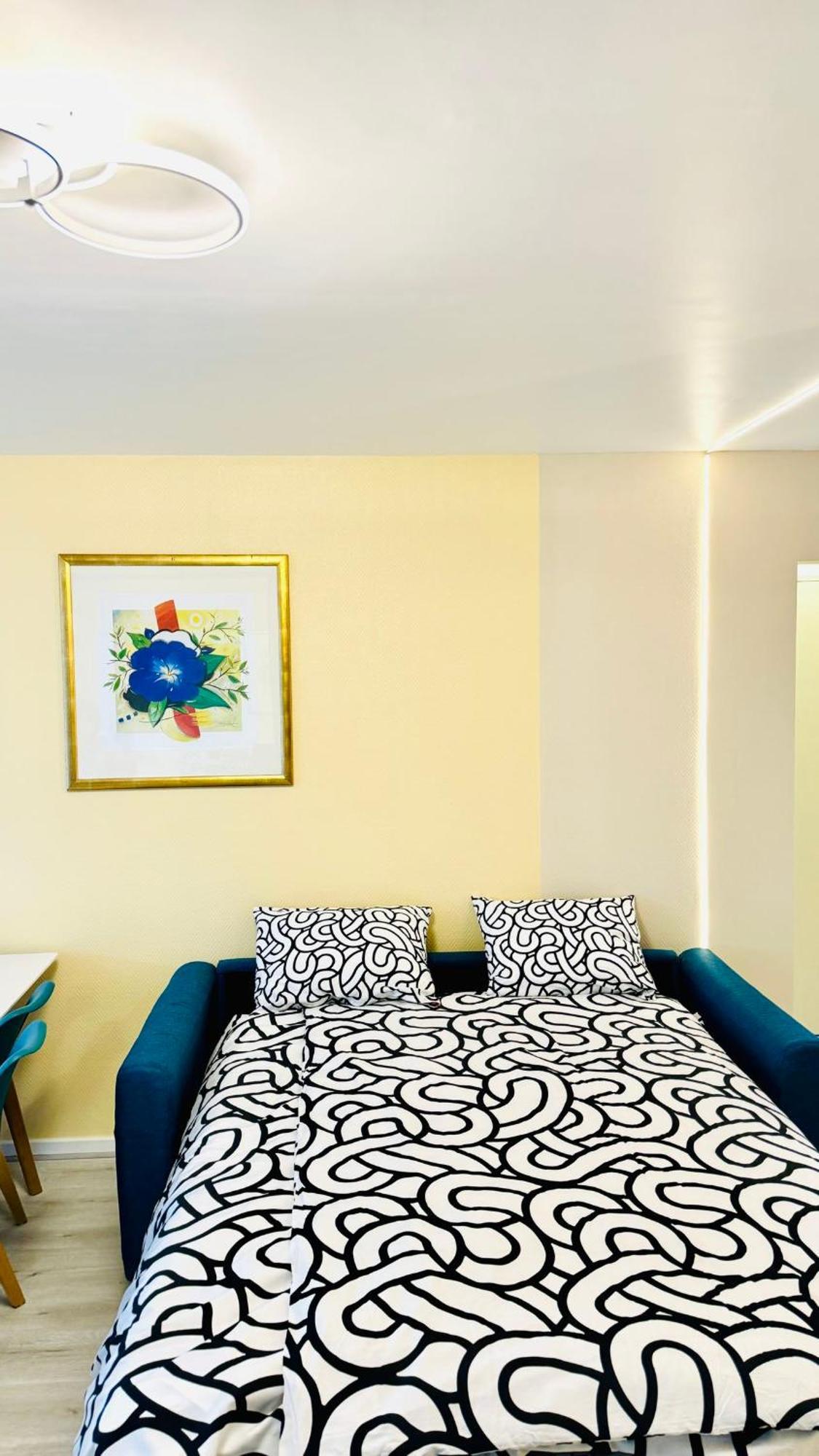 Pinky Bird Paris 13 Apartment Exterior photo